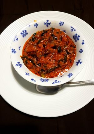 A picture of G sauce.