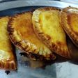 Empanadillas de morcilla y mermelada de tomate