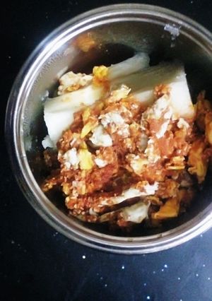 A picture of Yam and Egg sauce.