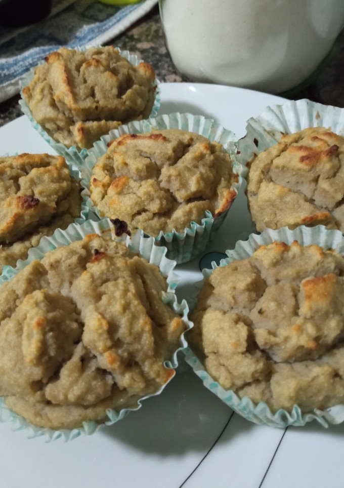 Una foto de Muffins fit de plátano y harina de coco