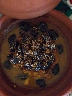 صورة لوصفة اللحم بالبرقوق المغربي
