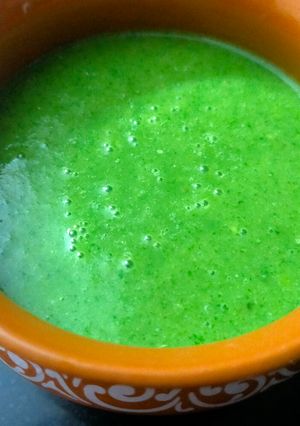 A picture of Chutney for Khaman.