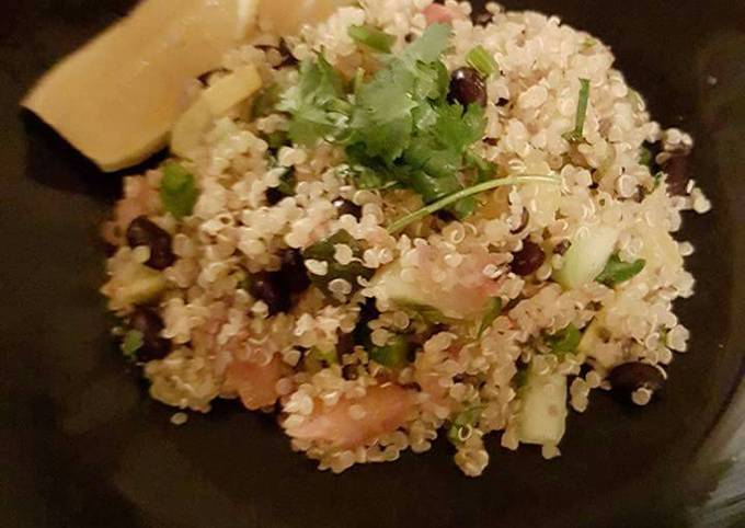 Vegetable quinoa salad