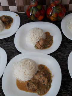 A picture of Chicken curry & Rice.