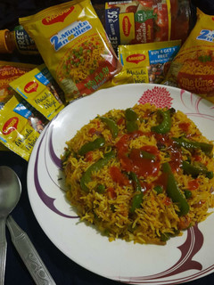 मैगी मैजिक मसाला फ्राइड राइस (Maggi magic masala fried rice recipe in Hindi) रेसिपी मुख्य फोटो