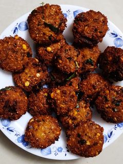 சுரைக்காய் மசால் வடை (Bottle guard Masal vadai recipe in tamil) செய்முறை முக்கிய புகைப்படம்