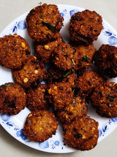 சுரைக்காய் மசால் வடை (Bottle guard Masal vadai recipe in tamil) செய்முறை முக்கிய புகைப்படம்