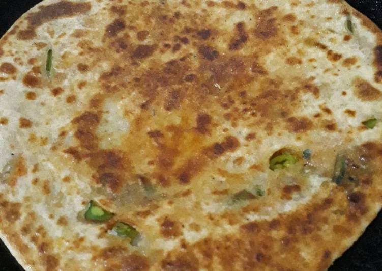 Steps to Make Super Quick Homemade Aalu Palak Parantha