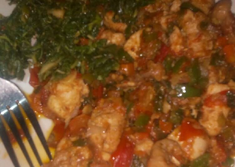 Spicy chicken and sauteed spinach #abjmom