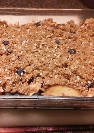 A picture of Smoked Apple Blueberry Crisp GF.