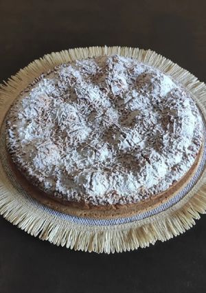 Foto di Crostata di albicocca e amaretti con frolla al rosmarino