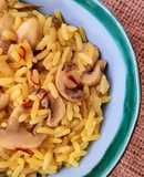 Arroz con azafrán y champiñones 🍚🏵️🍄