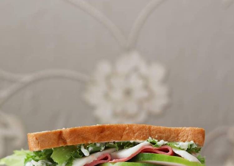 Easy Way to Prepare Appetizing Luncheon Beef Sandwhich