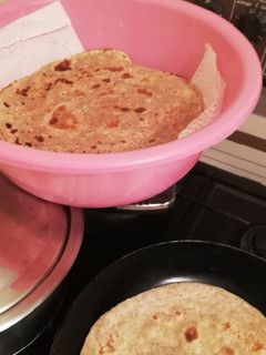 A picture of Brown chapati.