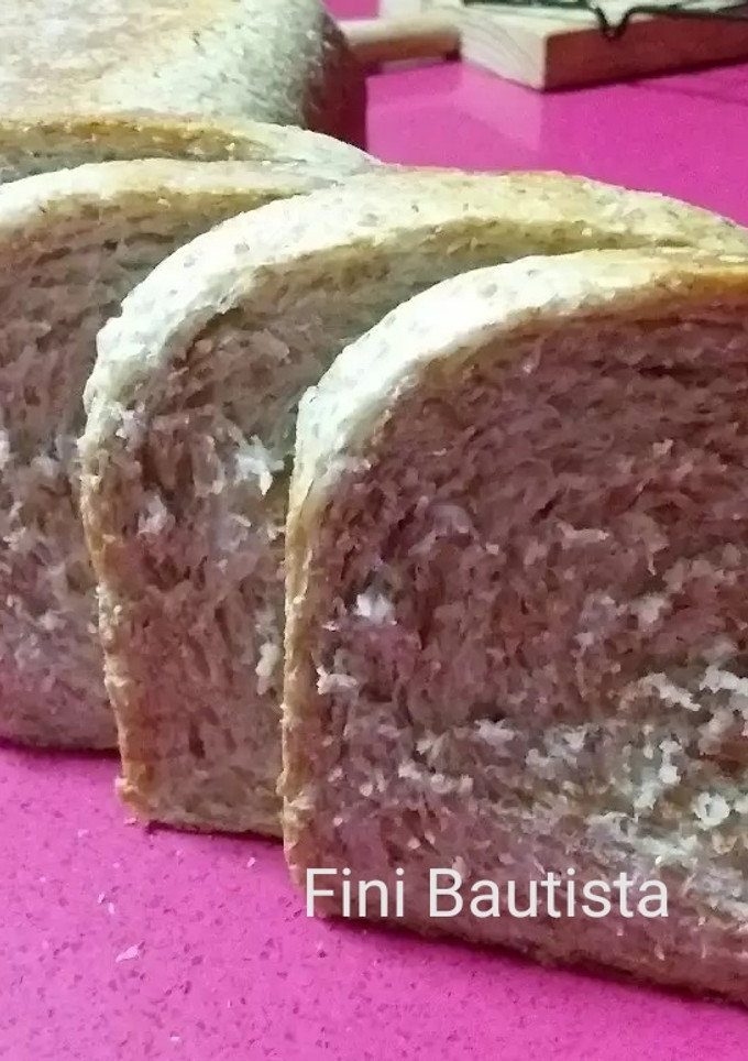 Una foto de Pan de molde semi integral