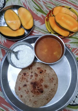 A picture of Tamatar aloo ki sabji.