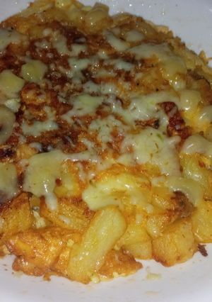 Une photo de Frites🥔Omelette au thon 🍅🐟