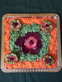 વેજીટેબલ સલાડ (Vegetable Salad Recipe In Gujarati) રેસીપી મુખ્ય ફોટો