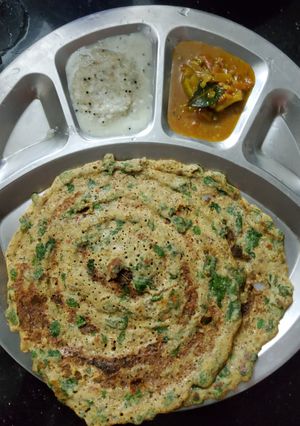 கோதுமை ரவை அடை(wheat rava adai recipe in tamil) செய்முறை முக்கிய புகைப்படம்