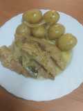 Estofado de atún con papas cocidas con piel