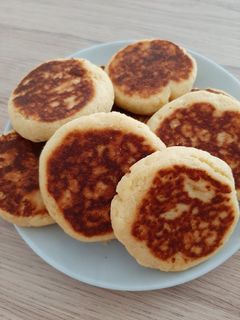 Une photo de Harcha (galette de semoule)