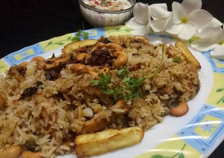 How to Prepare Award-winning Kaju paneer biryani