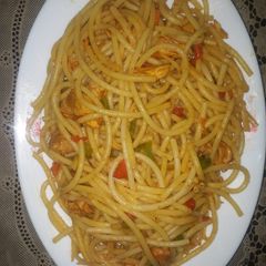 A picture of Tikka and veggie spaghettis😍.