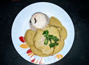 Una foto de Mole verde oaxaqueño