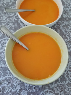 A picture of Tomato soup.