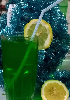 Una foto de Chupito de menta y limón 🍋