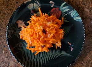 Foto de Salada de Cenoura com maçã verde e passas