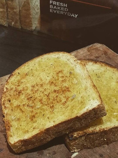 Foto resep Simple Garlic Bread