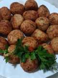 Croquete de arroz com queijo muçarela e parmesão