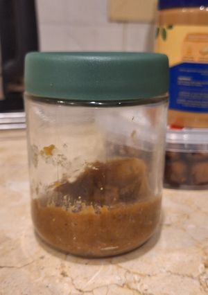 A picture of Date Cream and Peanut Butter with Cardamom.