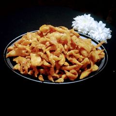 Namak pare A picture of Namak pare.