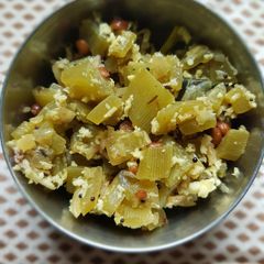 A picture of Snakegourd /Podalangha Poriyal.