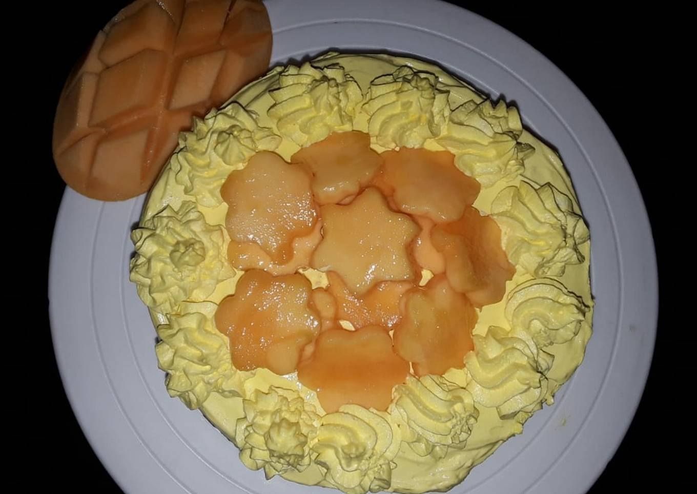 Mango flower cake