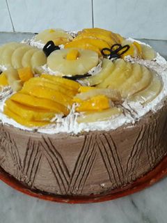 صورة لوصفة كيكة اسفنجية بالكريما والفواكه..اطيب من الجاهز😋