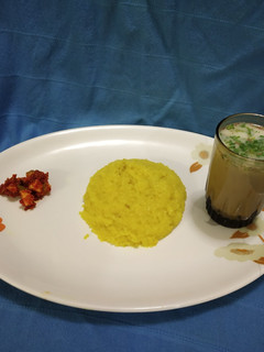 સાદી ખીચડી(Plain Khichdi Recipe in Gujarati) રેસીપી મુખ્ય ફોટો