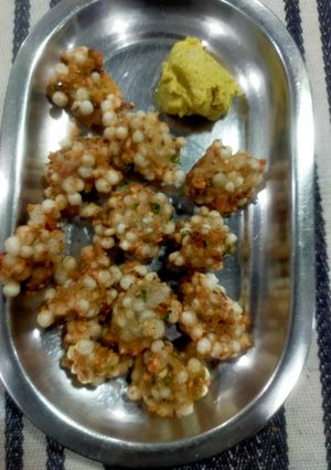A picture of Sabudana Pops.