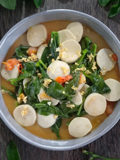 Foto resep Tumis Daun Ginseng Jawa Baso Ikan
