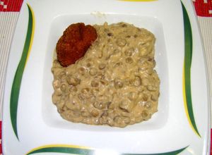 Tejfölös lencsefőzelék recept fotója