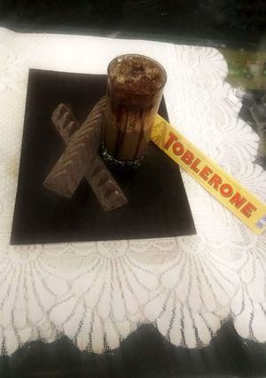 A picture of Cold coffee with chocolate.