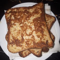 A picture of French Toast.