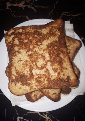 A picture of French Toast.