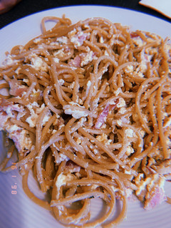 Una foto de Espaguetis a la carbonara (thermomix) 🍝