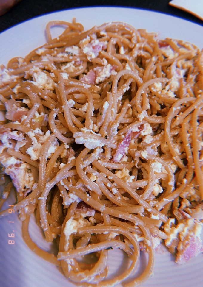 Una foto de Espaguetis a la carbonara (thermomix) 🍝
