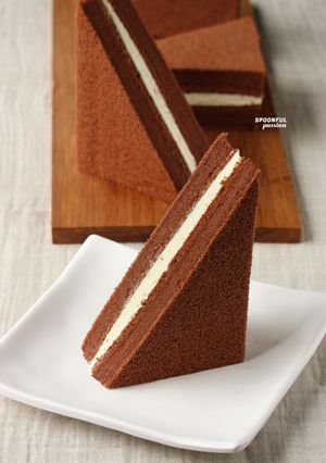A picture of Chocolate Sandwich Cake.