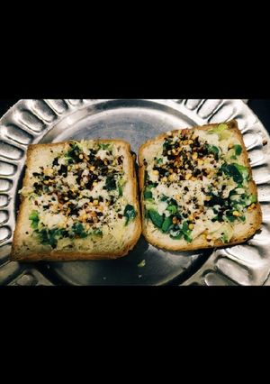 A picture of #Bread Pizza.