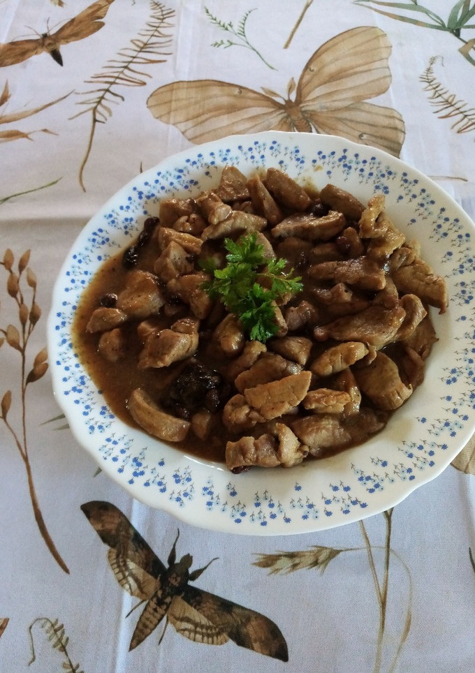 Una foto de Solomillo de cerdo al Pedro Ximénez con frutas pasas